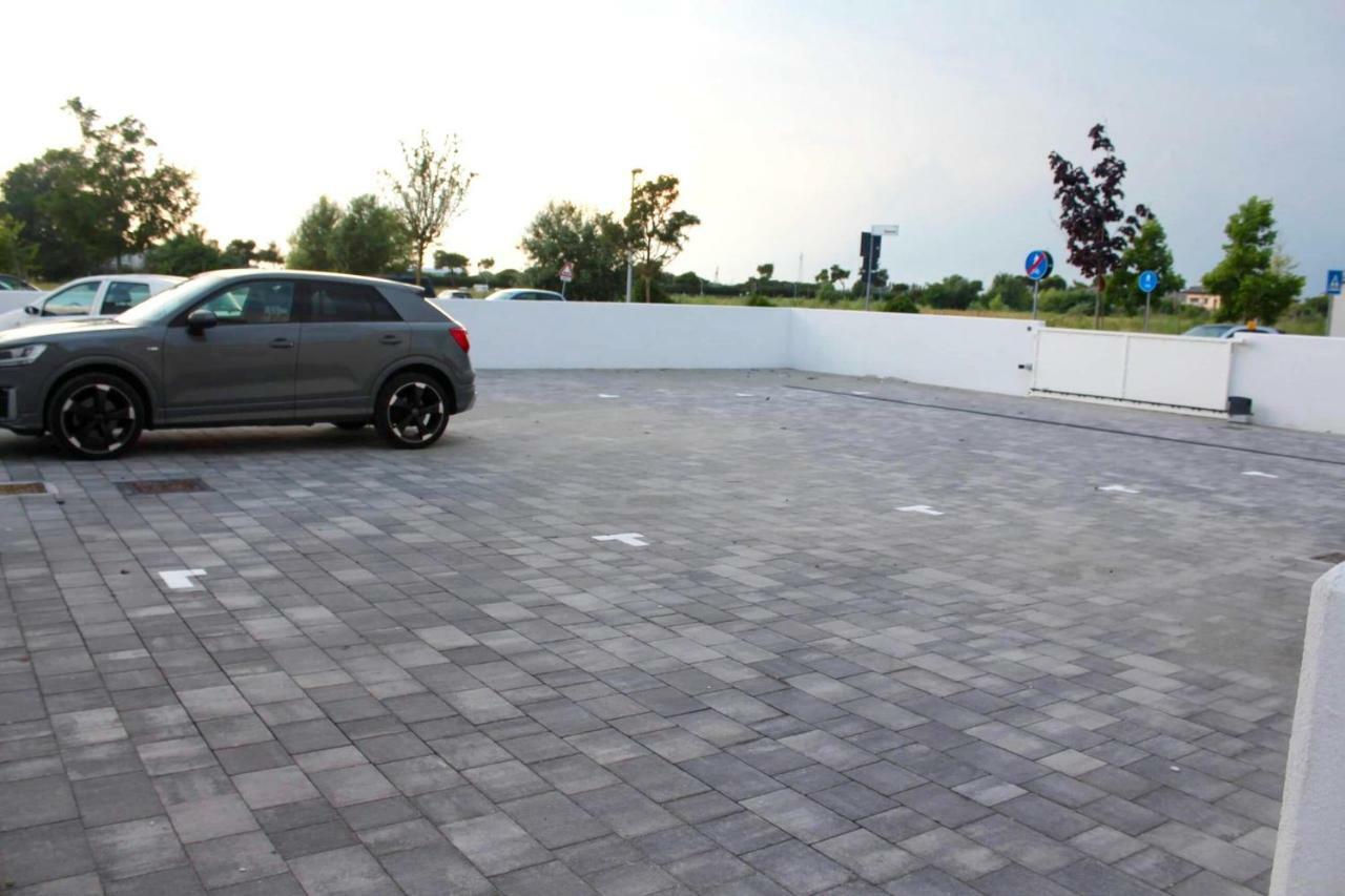 West Beach 3 Lido di Jesolo Exterior photo